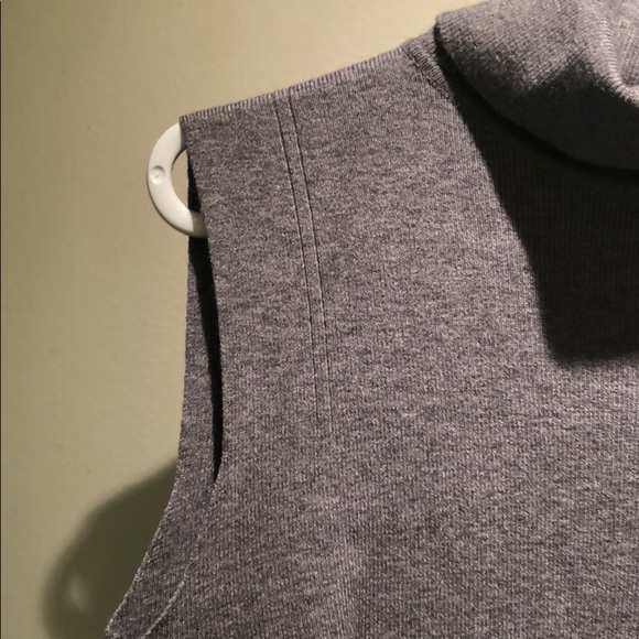 Trurtleneck top L - Picture 3 of 3